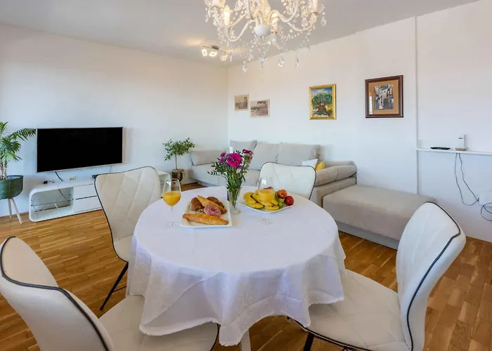 Apartman In 43092 *